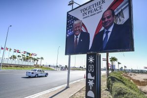 Προσγειώθηκε στην Αίγυπτο ο Τραμπ: Από ώρα σε ώρα η κρίσιμη σύνοδος για τη Γάζα, vid