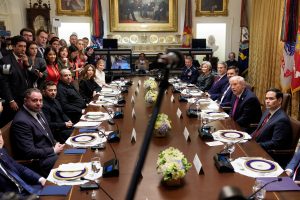 Τραμπ σε Ζελένσκι: «Πήγαινε σε συμφωνία! Τον νικητή θα τον κρίνει η ιστορία» – «Πάγος» στους Tomahawk