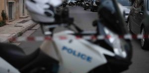 Άγριο έγκλημα στον Άγιο Παντελεήμονα: Ένας νεκρός και ένας τραυματίας μέσα σε διαμέρισμα