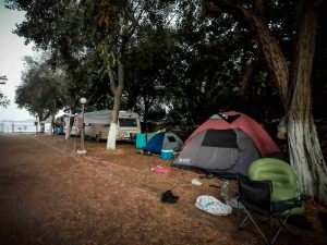 Ραγδαίες εξελίξεις για το διπλό φονικό στη Φοινικούντα: Συνελήφθη 22χρονος – Αναζητείται ο δράστης