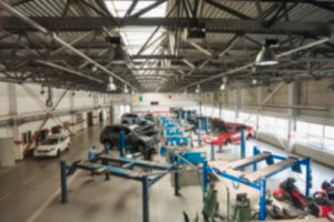 Πώς η έλλειψη ημιαγωγών απειλεί με παράλυση την ευρωπαϊκή αυτοκινητοβιομηχανία