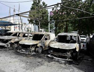 N. Φιλαδέλφεια: Εμπρηστική επίθεση σε αντιπροσωπεία οχημάτων τα ξημερώματα