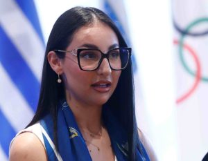 Από τότε φαινόταν το ταλέντο! Η Κλαυδία νήπιο τραγουδά “Στην Αυλή του Παραδείσου”, vid