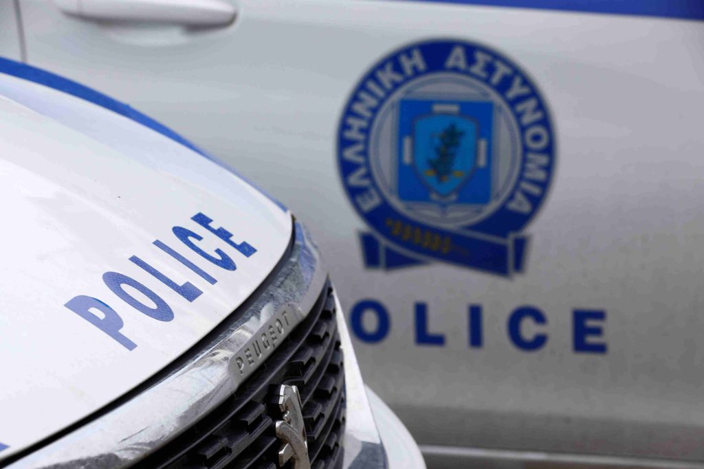 Ελευσίνα: Συνελήφθη ζευγάρι με πάνω από 4 κιλά κοκαΐνη μέσα σε κρύπτη αυτοκινήτου