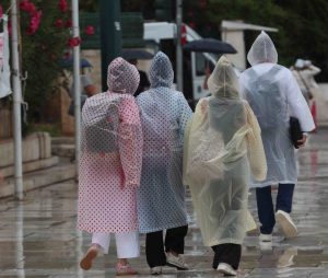 Καιρός: Βροχές και καταιγίδες σήμερα – Τα φαινόμενα θα είναι έντονα σε Ιόνιο και δυτική Ελλάδα
