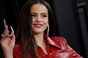 Ενθουσιασμένο το Βατικανό με το άλμπουμ της Rosalía…και την έμπνευση από “αγίες” γυναίκες