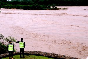 Χάος στη Σρι Λάνκα: Ο απολογισμός από τις πλημμύρες και τις κατολισθήσεις έφθασε τους 153 νεκρούς