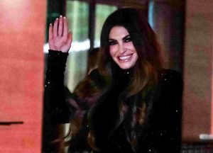 “Γειά σας Ελλάδα!”- Η πρώτη ανάρτηση της Κίμπερλι Γκίλφοϊλ στα ελληνικά και η φωτό με τον Δένδια