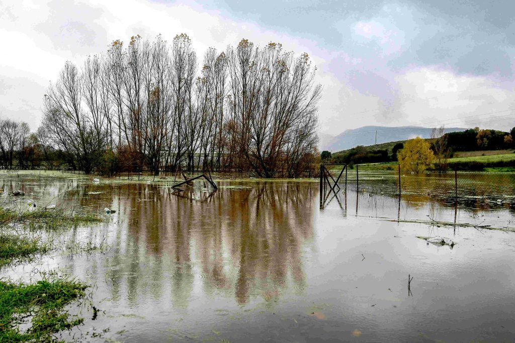 Κακοκαιρία: Προσωρινή απαγόρευση κυκλοφορίας οχημάτων σε ορισμένα σημεία της ΠΕ Τρικάλων