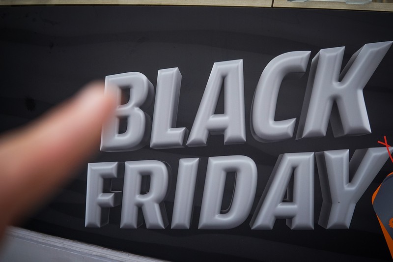 Χρήσιμες συμβουλές για τις προσφορές της Black Friday – Τι πρέπει να προσέξετε