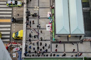 Κίνα: Ξεχειλίζει η οργή στο Χονγκ Κονγκ για την πολύνεκρη πυρκαγιά στους ουρανοξύστες