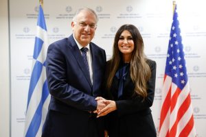 Με το βλέμμα στο λιμάνι της Ελευσίνας Κυβέρνηση και ΗΠΑ: Δηλώσεις Θεοδωρικάκου