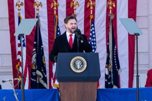 Βανς σε διεθνιστές: «Ζείτε εκτός πραγματικότητας αν νομίζετε ότι θα νικήσετε τη Ρωσία»