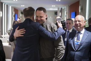 Παραιτήθηκε το «δεξί χέρι» του Ζελένσκι: Σε κλοιό σοβαρών σκανδάλων ο Ουκρανός πρόεδρος