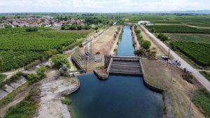 Κοζάνη: Υπερχείλισε ο Αλιάκμονας στο Νεστόριο – Προβλήματα στην ύδρευση και καταστροφές