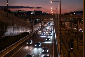 111 ώρες έχασε ο μέσος οδηγός λόγω κυκλοφοριακού στην Αττική – Η πρόταση του πρέδρου συγκοινωνιολόγων