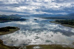 Άστατος ο καιρός σήμερα με τοπικές βροχές και σποραδικές καταιγίδες