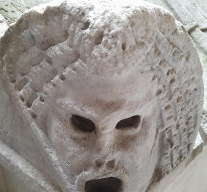 Άφωνοι οι αρχαιολόγοι από τις νέες ανακαλύψεις στη ΝΑ Τουρκία – Ήρθε στο φως η μυστηριώδης «Μάσκα του Θανάτου»