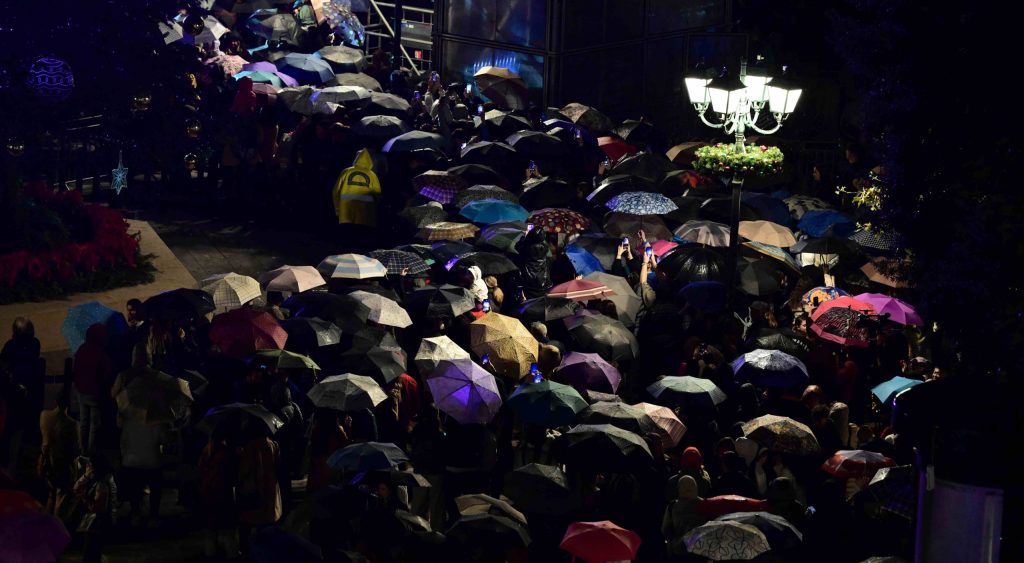 xristougenniatiko dentro