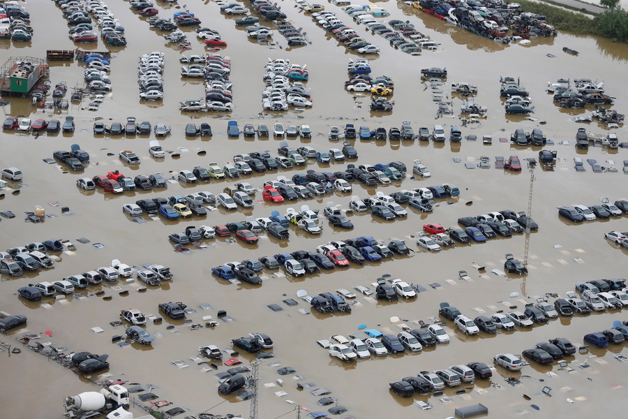 Χάος στην Ισπανία: Καταρρακτώδεις βροχές και πλημμύρες κοντά στη Μάλαγα, vid