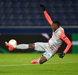 Viral ο πανηγυρισμός ποδοσφαιριστή: Η τούμπα πήγε πολύ στραβά! vid