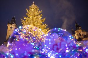 Χριστουγεννιάτικες μελωδίες έψαλλαν για τους ταξιδιώτες σε αεροδρόμιο των ΗΠΑ, vid