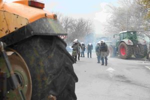 Αποκλεισμένη η διέλευση οχημάτων στα Πράσινα Φανάρια – Κλειστός για μεταφορές ο Προμαχώνας
