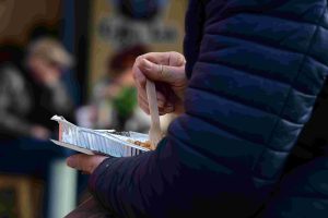 Γιορτινά γεύματα σε γηροκομεία από την Προεδρία της Δημοκρατίας