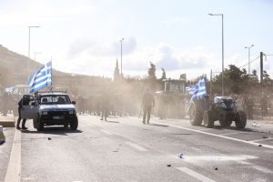 Παρέμβαση εισαγγελέα για τα μπλόκα των αγροτών