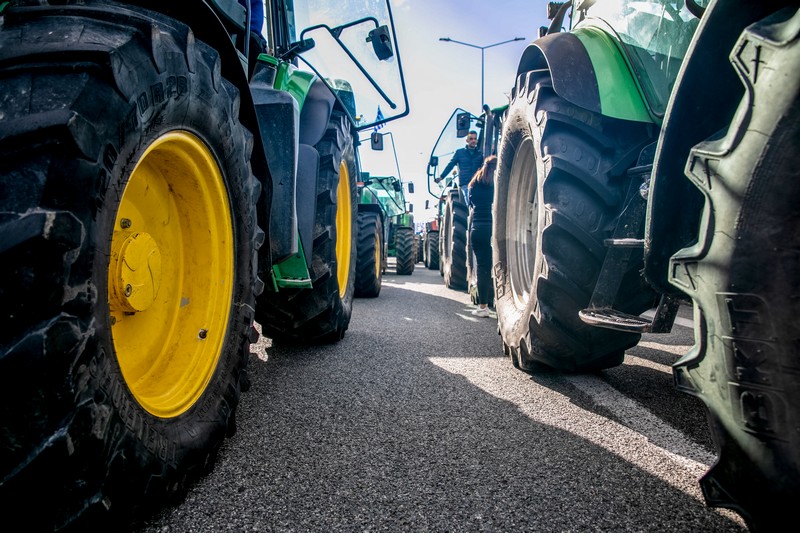 Το ΒΙΝΤΕΟ που πρέπει να δουν όλοι: Αυτό είναι το πραγματικό πρόβλημα των αγροτών, όχι τα επιδόματα