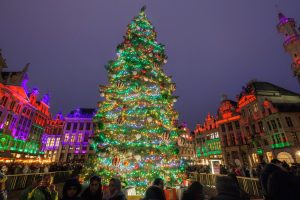 Δεν σταματούν ούτε τα Χριστούγεννα να διαφημίζουν το «φακέλωμα» στην Ε.Ε. – ΦΩΤΟ