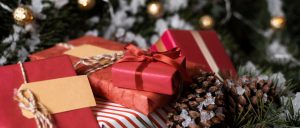 Το είδαμε κι αυτό! «Βαρόνοι» των ναρκωτικών το παίζουν «αγιοβασίληδες» μοιράζοντας δώρα, vid