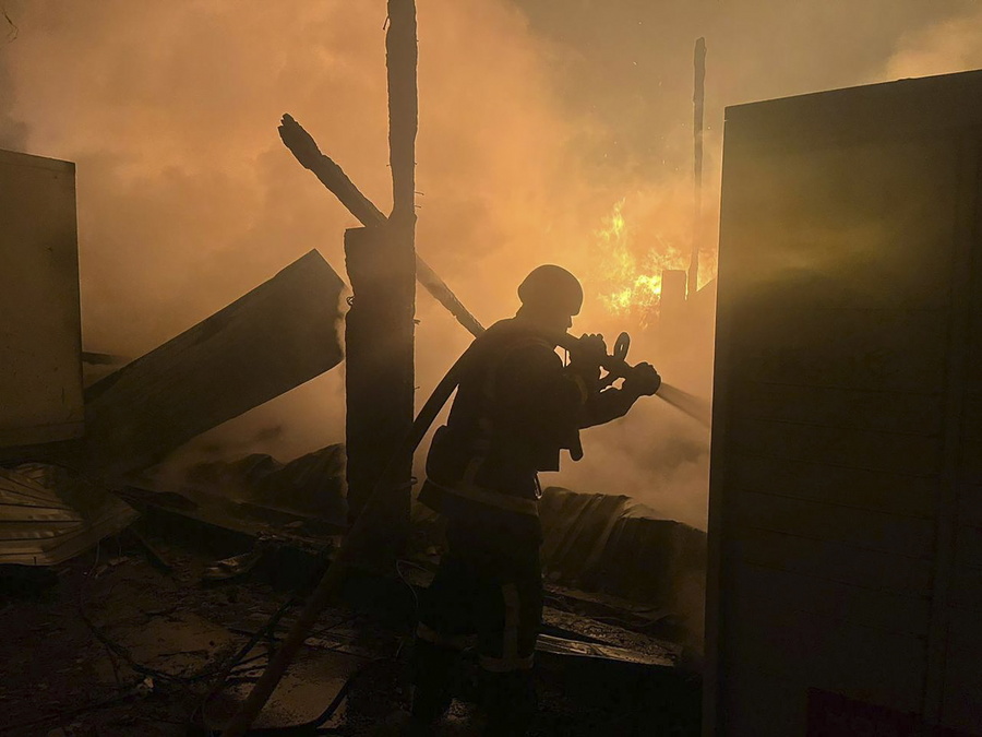 Δεν γνωρίζει ηρεμία η Μ. Ανατολή: Βομβαρδισμοί στον Λίβανο, vid