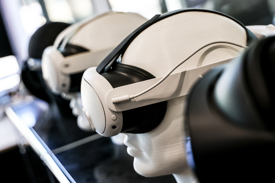 Ινδοί εργάζονται φορώντας κάμερες πάνω…στο κεφάλι! Το ΒΙΝΤΕΟ που έκανε αίσθηση