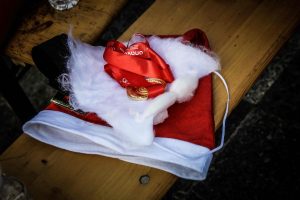 ΟΣΥ: Σε λεωφορεία της Αθήνας και του Πειραιά, ο Άγιος Βασίλης θα μοιράζει δώρα μέχρι τα Φώτα (vid,photo)