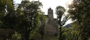 Μυστήριο: 18χρονος Βρετανός εξαφανίστηκε στο Κάστρο του Δράκουλα σε «περίεργη» υπόθεση