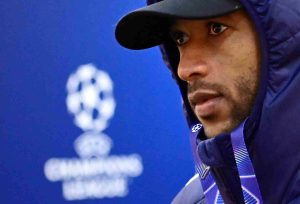 Drone υπερθέαμα για τα “ψαλιδάκια” του Ελ Κααμπί στον ουρανό της Καζαμπλάνκα – Δείτε βίντεο