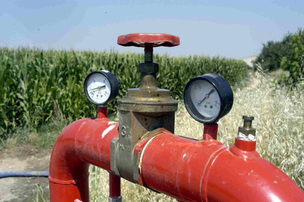 Με γεωτρήσεις θα ποτίζονται οκτώ πλατείες στον δήμο Φυλής