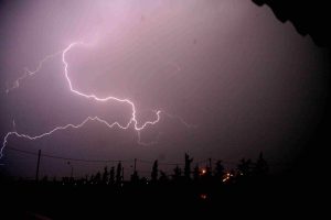 Νέα επιδείνωση του καιρού με βροχές και καταιγίδες – Πού θα χτυπήσουν τα έντονα φαινόμενα