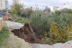 Σε κατάσταση έκτακτης ανάγκης κηρύχθηκε ο Δήμος Αγίου Δημητρίου Αττικής μετά τις έντονες βροχοπτώσεις