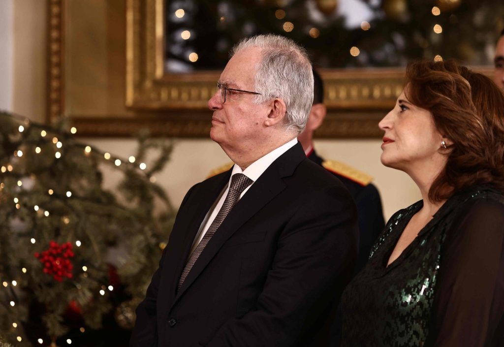 Προεδρικό Μέγαρο: Τα κάλαντα της Πρωτοχρονιάς στον Κωνσταντίνο Τασούλα
