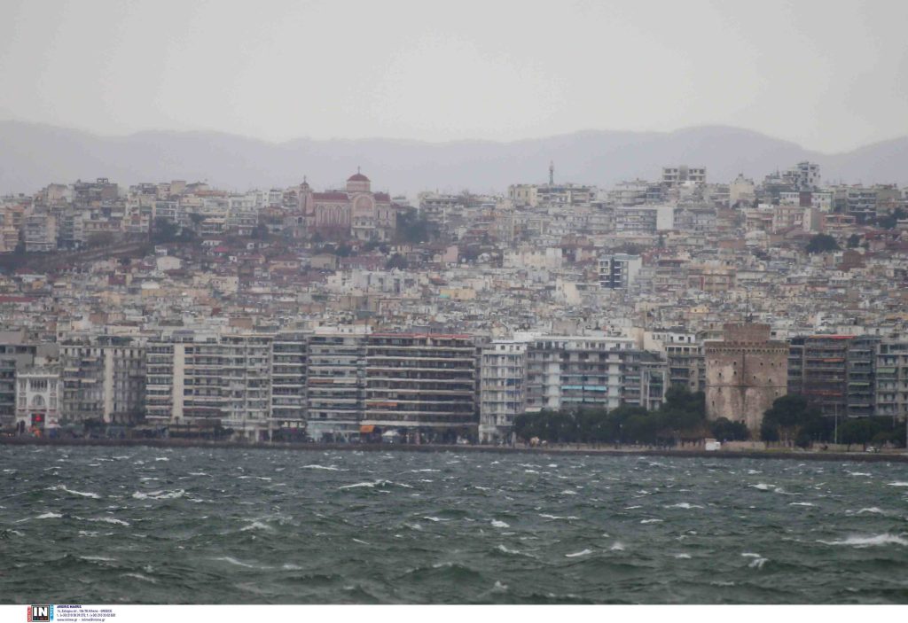 Καιρός σήμερα: Κρύο και θυελλώδεις άνεμοι έως 9 μποφόρ – Κ. Μακεδονία και Σποράδες θα βρεθούν στο «κόκκινο»