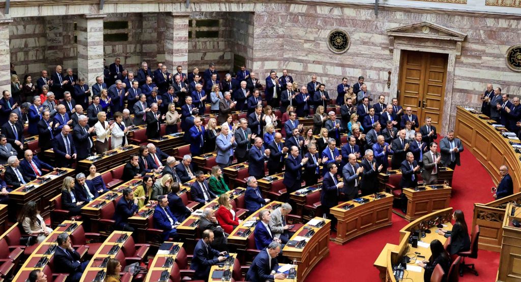 Επιτροπή Αναθεώρησης του Συντάγματος: Ασυμβίβαστο υπουργικού και βουλευτικού αξιώματος προτείνει η ΝΔ
