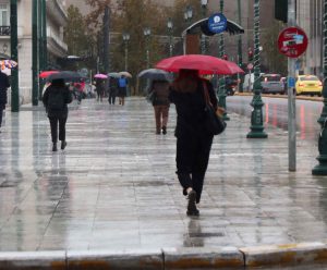 Αλλάζει το σκηνικό του καιρού: Βροχές καταιγίδες και πτώση της θερμοκρασίας