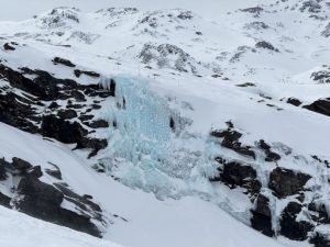 Βαρδούσια: Χωρίς τις αισθήσεις τους εντοπίστηκαν οι αγνοούμενοι ορειβάτες – Μαζί τους και μία γυναίκα