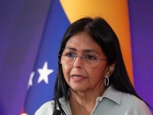 Ο στρατός αναγνωρίζει την Ντέλσι Ροντρίγκες ως προσωρινή πρόεδρο της Βενεζουέλας