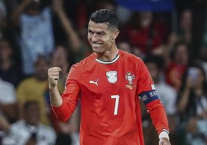 Ψηφίστηκε το καλύτερο γκολ από φάουλ στην ιστορία του Champions League! Απίστευτος Ρονάλντο, vid