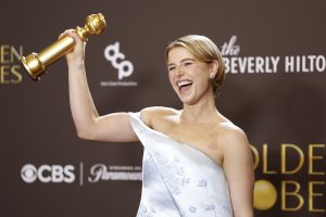 Ταξίδι στον χρόνο με διαμονή στο αρχοντικό όπου γυρίστηκαν σκηνές του «Hamnet» της Κλόι Ζάο