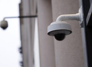 Καθαρή δυστοπία στους βρετανικούς δρόμους: Παρακολούθηση πολιτών σε πραγματικό χρόνο