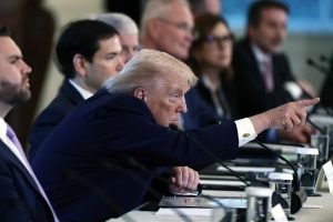 Αποφασισμένος να πάρει τη Γροιλανδία είναι ο Τραμπ: «Οτιδήποτε λιγότερο θα ήταν απαράδεκτο»